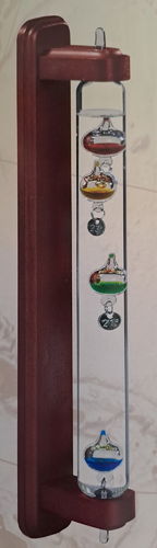 Galilei-Thermometer mit Wandhalter